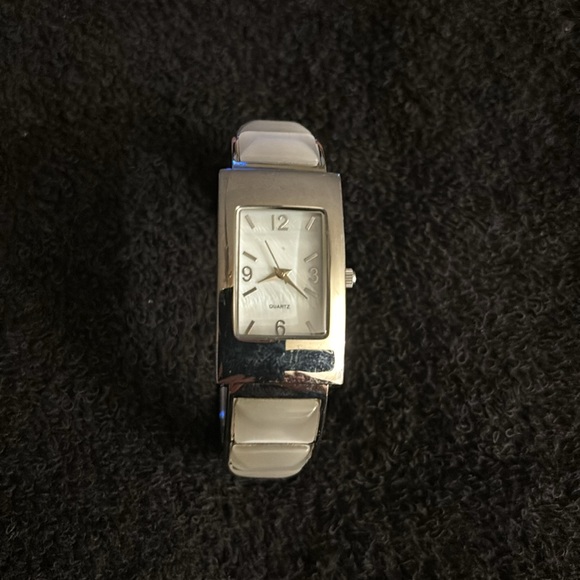 Silver plated watch bracelet with inlayed mother of pearl beautiful and classy - Picture 2 of 4